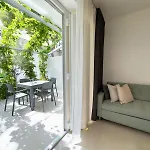 17 Pines Premium Apartment